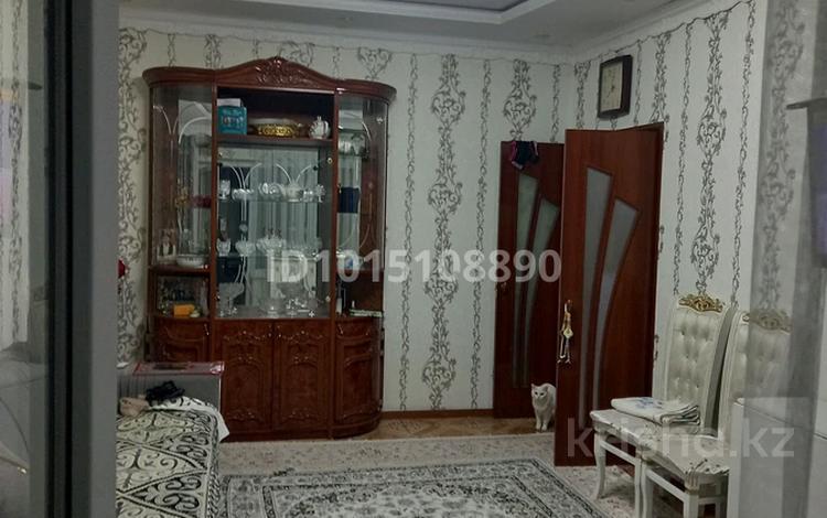 3-бөлмелі пәтер · 65 м² · 4/5 қабат, Мынбулак ш/а. 2 — возле магазина Диана, цветочный, бағасы: 19.2 млн ₸ в Таразе,  мкр Мынбулак — фото 2