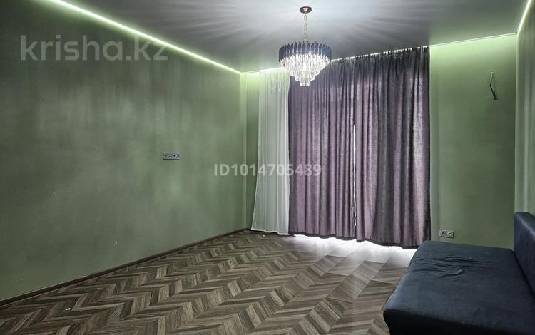 2-бөлмелі пәтер · 72 м² · 8/10 қабат, Қонаев ш/а., Самал 82 — Коняхина, бағасы: 29.9 млн ₸ в Уральске, мкр Кунаева — фото 2