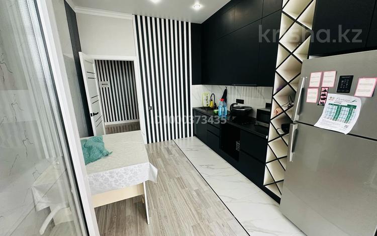 1-комнатная квартира · 41 м² · 4/12 этаж, ​Чингиз Айтматов 62 за 250 000 ₸ в Астане, Нура р-н — фото 3