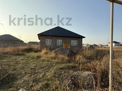 Отдельный дом · 4 комнаты · 150 м² · 4 сот., Береке — Напротив Ак Ниет за 15 млн 〒 в Долане