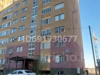 1-бөлмелі пәтер · 45 м² · 9/9 қабат, мкр Береке, Мкр.Береке 30, бағасы: 13 млн ₸ в Атырау