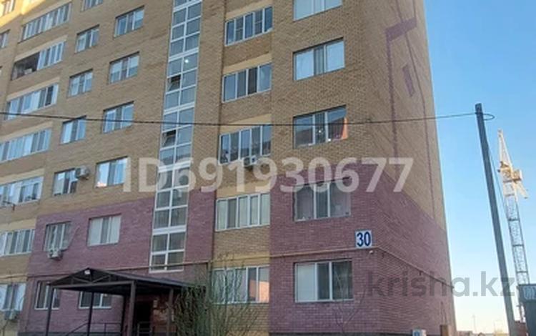 1-бөлмелі пәтер · 45 м² · 9/9 қабат, мкр Береке, Мкр.Береке 30, бағасы: 13 млн ₸ в Атырау — фото 21