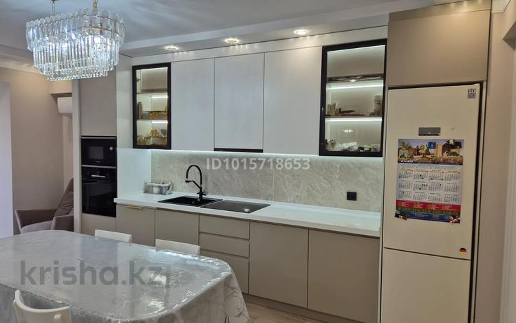 3-комнатная квартира · 78 м² · 7/9 этаж, мкр Думан-2, Мкрн Думан-2 57/1 за 64 млн ₸ в Алматы, Медеуский р-н — фото 2