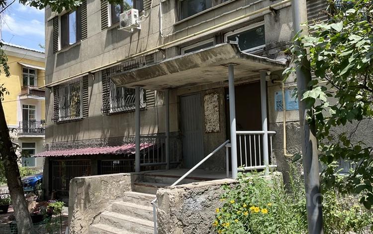 3-бөлмелі пәтер · 82 м² · 1/5 қабат, Амангельды 55 — Кабанбай батыра, бағасы: 87 млн ₸ в Алматы, Алмалинский р-н — фото 2