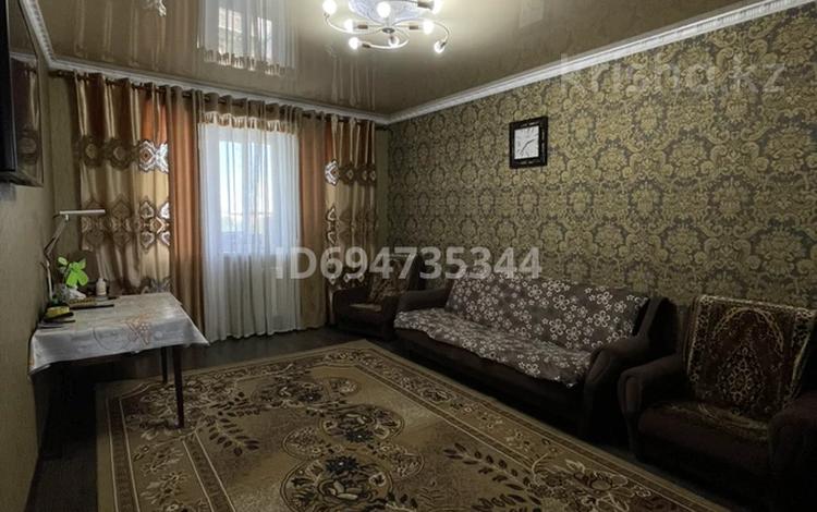 2-комнатная квартира · 63.2 м² · 5/5 этаж, 12 микрорайон 8 — Толе би Аль-Фараби за 24 млн ₸ в Таразе — фото 2
