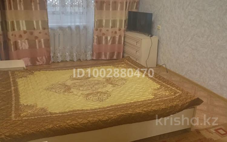 1-комнатная квартира · 35 м² · 1/5 этаж, Мухита 134 за 8 000 ₸ в Уральске — фото 2