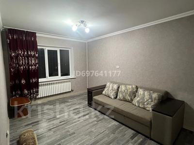 1-бөлмелі пәтер, 40 м², 2/5 қабат ай сайын, мкр Мамыр-2 11, бағасы: 230 000 〒 в Алматы, Ауэзовский р-н