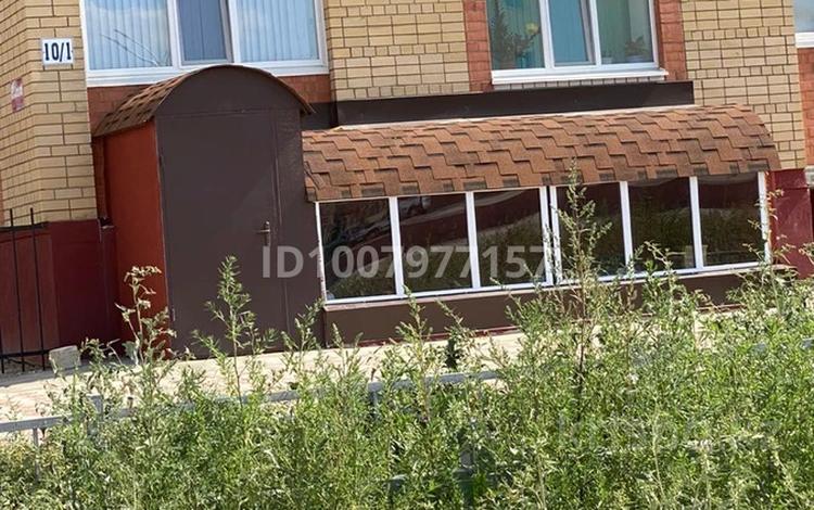 Свободное назначение, офисы, магазины и бутики, склады, общепит, салоны красоты, сельское хозяйство, бани, гостиницы и зоны отдыха, медцентры и аптеки, образование, развлечения · 140 м² за 20 млн ₸ в Актобе, мкр. Алтын орда — фото 2