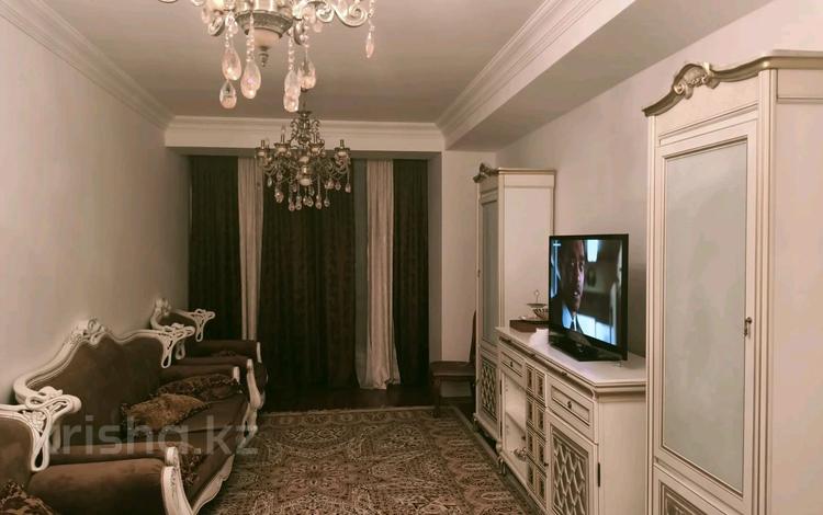 2-бөлмелі пәтер · 100 м² · 10/13 қабат, Мамыр-7 ш/а., Шаляпина 21 — Момыш улы, бағасы: 20 000 ₸ в Алматы, Ауэзовский р-н — фото 2