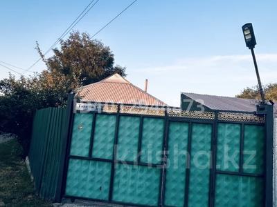 Часть дома · 6 комнат · 140 м² · 10 сот., Төле би 17/2 — Гум. колледж бен Ы.Алтынсарин мектебі за 13 млн ₸ в Сарканде