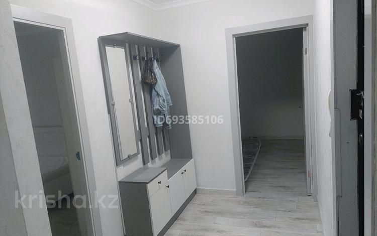 2-комнатная квартира, 53 м², 5/5 этаж помесячно, мкр Таугуль 47 за 250 000 〒 в Алматы, Ауэзовский р-н — фото 2