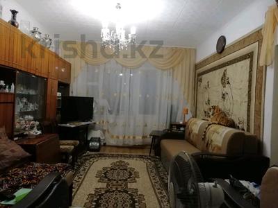 Продажа квартир в Жамбылской обл.: 4-комнатная квартира · 80 м² · 4/10 этаж, Толе би 100 за 24 млн 〒 4-комнатная квартира · 80 м² · 4/10 этаж, Толе би 100 за 24 млн 〒 в Таразе