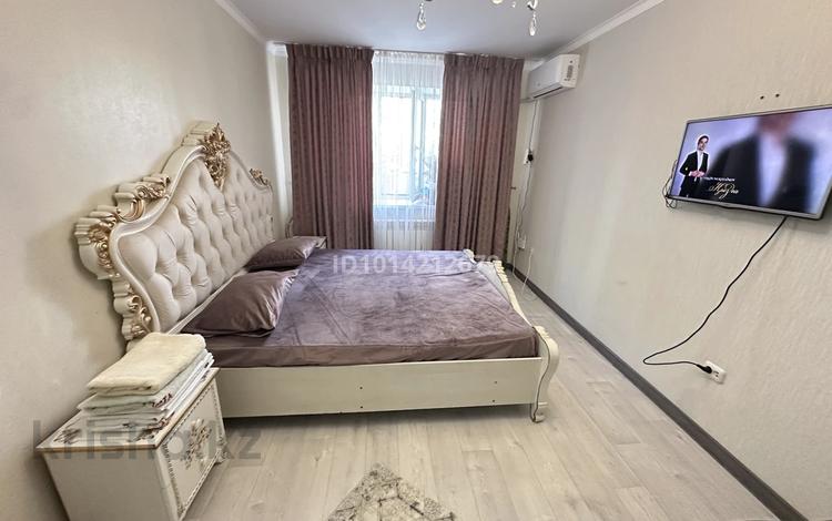 1-комнатная квартира · 50 м² · 1/5 этаж, мкр. Алтын орда 338 А — Мустафа Шокай - Анага тагзым - Апорт за 2 000 ₸ в Актобе — фото 2