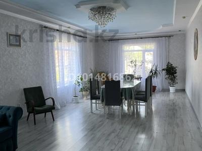 Отдельный дом · 4 комнаты · 180 м² · 10 сот., Куанышева — Район детской больницы за 56 млн ₸ в Кокшетау