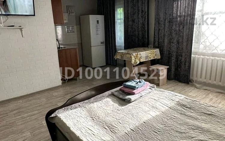 1-комнатная квартира · 30 м² · 3/5 этаж, Казахстан 94 за 9 000 ₸ в Усть-Каменогорске — фото 4