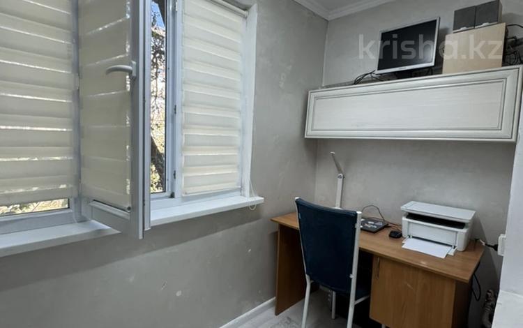 3-бөлмелі пәтер · 72 м² · 2/5 қабат, Шұғыла 41, бағасы: 14 млн ₸ в  — фото 2