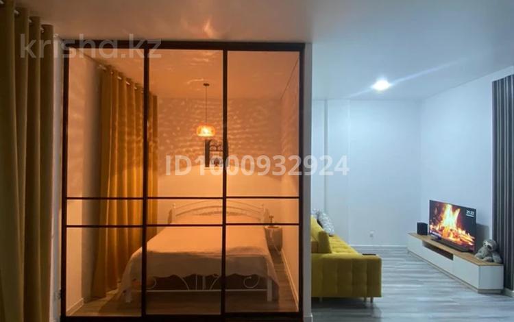 1-комнатная квартира · 60 м² · 2/4 этаж, 2 — Парк Победы за 15 000 ₸ в Атырау — фото 3