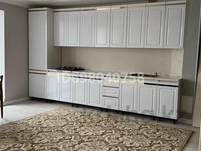 2-комнатная квартира · 70 м² · 10/10 этаж, мкр 11, Шайкенова 13 за 18.5 млн 〒 в Актобе