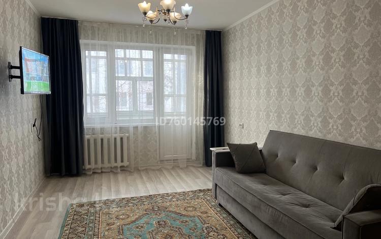 2-бөлмелі пәтер · 44 м² · 2/5 қабат, Мухита 134, бағасы: 160 000 ₸ в Уральске, мкр Школьник — фото 2