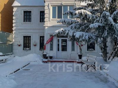Дом · 4 комнаты · 200 м², Скоробогатова 44/1 за 30 000 〒 в Уральске