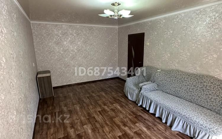 2-бөлмелі пәтер, 47.8 м², 3/5 қабат, Оренбургская 37/2, бағасы: 10.4 млн 〒 в Уральске — фото 2