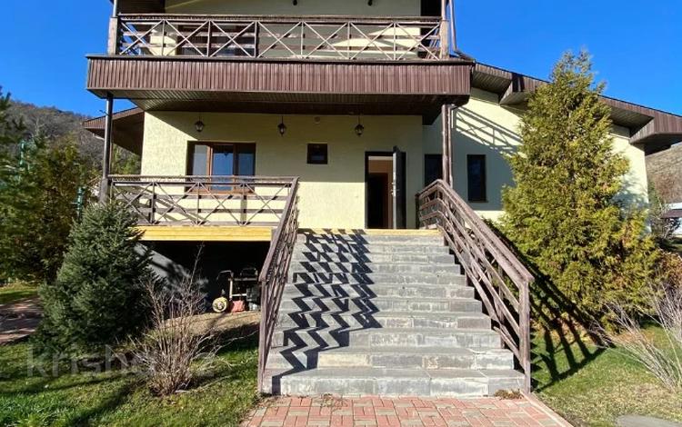 4-бөлмелі үй тәулігіне, 400 м², 28 сот., Тургень, бағасы: 200 000 〒 — фото 3