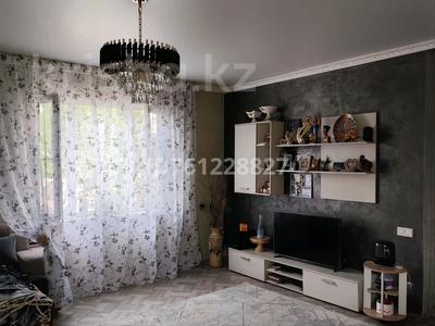 Отдельный дом · 4 комнаты · 160 м² · 4.25 сот., мкр Карасу — Черёмушки 1, дом 11 за ~ 66.9 млн 〒 в Алматы, Алатауский р-н