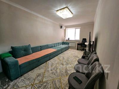 2-бөлмелі пәтер, 60 м², 1/10 қабат ай сайын, мкр Центральный, Абая 26а, бағасы: 320 000 〒 в Атырау, мкр Центральный