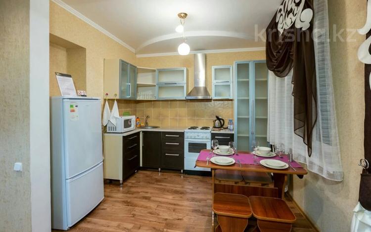 3-комнатная квартира, 47 м², 5/5 этаж посуточно, Лермонтова 83 2 за 17 000 〒 в Павлодаре — фото 2