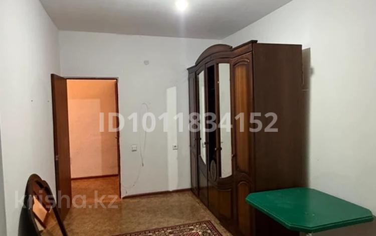 2-бөлмелі пәтер · 56 м² · 4/5 қабат, мкр Арай-2 8, бағасы: 90 000 ₸ в Таразе — фото 2