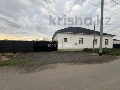 Жеке үй · 5 бөлме · 180 м² · 10 жүзд., Достык 30 б, бағасы: 27 млн ₸ в 