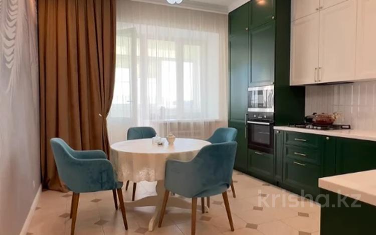 3-комнатная квартира · 117 м² · 7/9 этаж, Санкибай батыра 40б за 550 000 ₸ в Актобе — фото 15