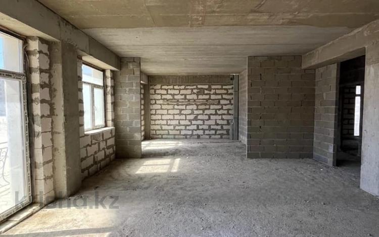 5-комнатная квартира · 175 м² · 3/10 этаж, 20-й мкр 8 за 53.5 млн ₸ в Актау — фото 2