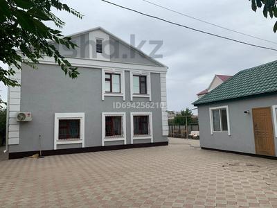 Жеке үй · 6 бөлме · 205 м² · 205 жүзд., Соколиная — Момыш улы, бағасы: 70 млн ₸ в Уральске