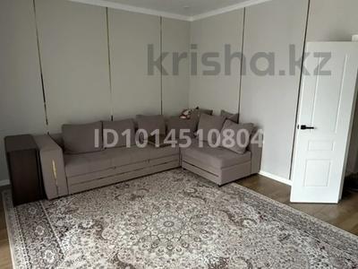 3-комнатная квартира · 82 м² · 1/5 этаж, мкр Михайловка , Сакена Сейфуллина 10 за 53 млн ₸ в Караганде, Казыбек би р-н