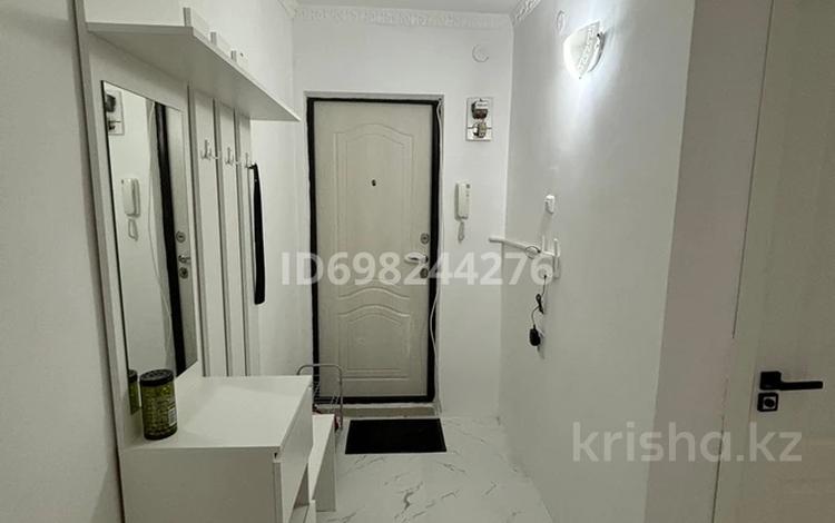 2-комнатная квартира · 44.4 м² · 1/5 этаж, Авангард 11 — Сзади остановки мерей за 12 000 〒 в Атырау, мкр Авангард-2 — фото 2