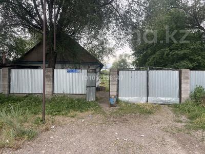 Отдельный дом · 4 комнаты · 110 м² · 180 сот., Баитерек 116 — Байтереккөше боинда мектеп арты за 100 000 ₸ в 