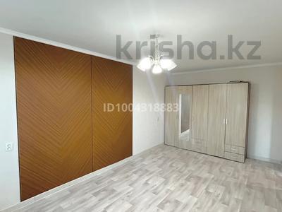 1-комнатная квартира · 35 м² · 4/5 этаж, мкр 8, 101 стрелковой бригады 18 за 11.2 млн 〒 в Актобе