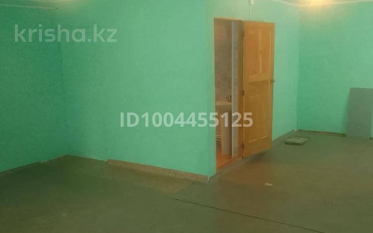 2-бөлмелі пәтер · 50 м² · 1/3 қабат, 41-разъезд ш/а. 230 — Возле школы милиции, бағасы: 5 млн ₸ в Актобе, мкр 41-й разъезд — фото 2