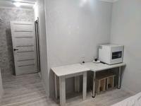 1-комнатная квартира · 19 м² · 2/5 этаж, 4 микрорайон 27 "б" — Посуточно и по часам за 8 000 〒 в Конаеве