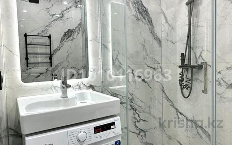 1-комнатная квартира · 35 м² · 3/9 этаж, мкр Уркер, Туран 55 за 13 000 ₸ в Астане, Нура р-н — фото 3