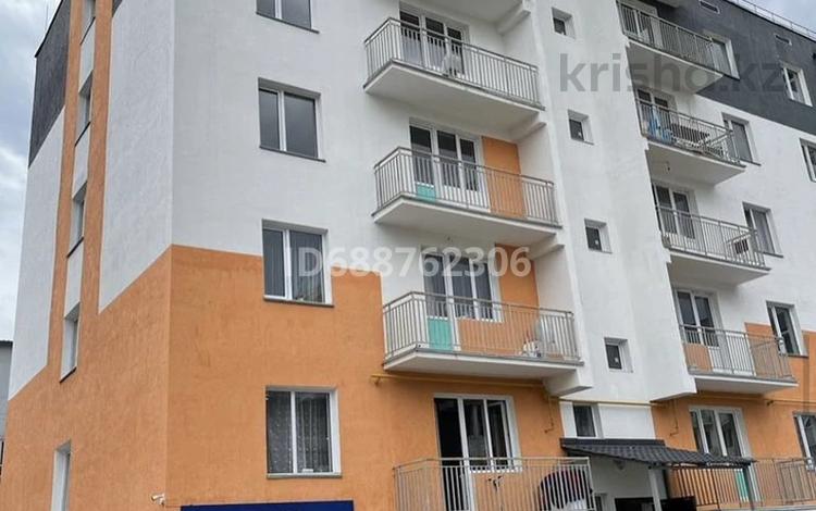 1-комнатная квартира, 41 м², 2/5 этаж, Суворова 17к за 18 млн 〒 в Боралдае (Бурундай) — фото 2