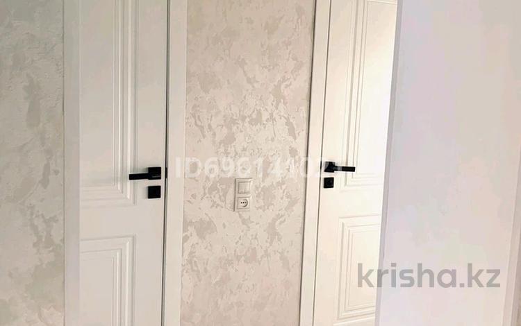 4-комнатная квартира · 77.3 м² · 5/5 этаж, 22-й мкр 15 — У Николая за 25 млн ₸ в Актау — фото 2