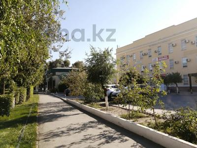 Свободное назначение, офисы, магазины и бутики, склады, салоны красоты, образование, кабинеты и рабочие места · 50 м² за 225 000 〒 в Атырау, мкр Центральный