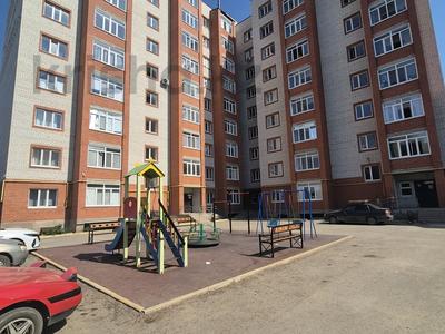 2-комнатная квартира · 64 м² · 5/9 этаж, Молдашева 20/1 за ~ 16.1 млн ₸ в Уральске