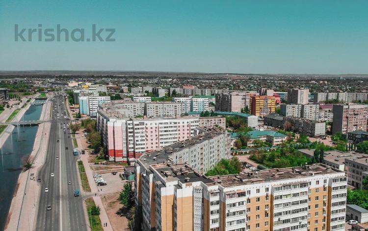 2-комнатная квартира, 52.4 м², 3/10 этаж, мкр 11 — Ул.Маметовой, ТД Актобе Ажары