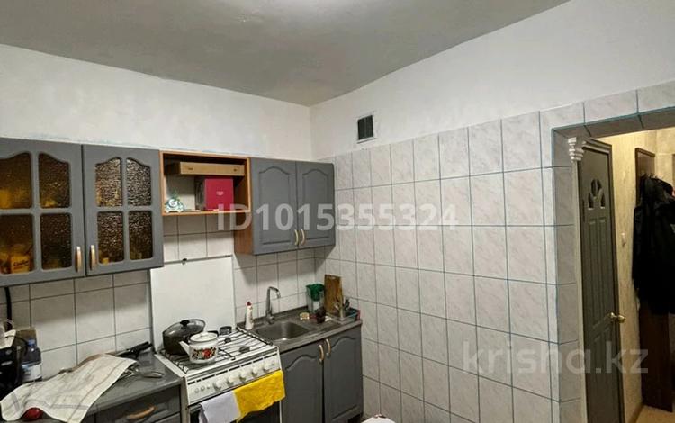 1-комнатная квартира · 37.4 м² · 3/5 этаж, мкр Жетысу-4 20 — во дворах, Абая - Момышулы за 25.5 млн ₸ в Алматы, Ауэзовский р-н — фото 2