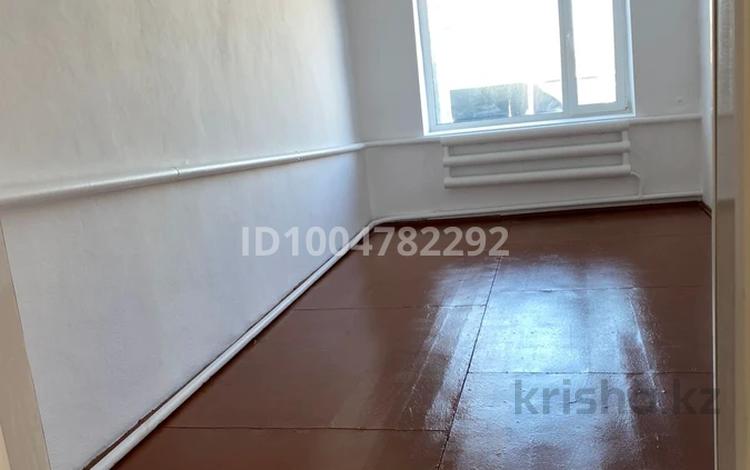 Часть дома · 4 комнаты · 84.3 м² · 4.98 сот., Калабаева 2/8кв2 — Школа гимназии 3 за 27 млн ₸ в Затобольске (Тобыле) — фото 5