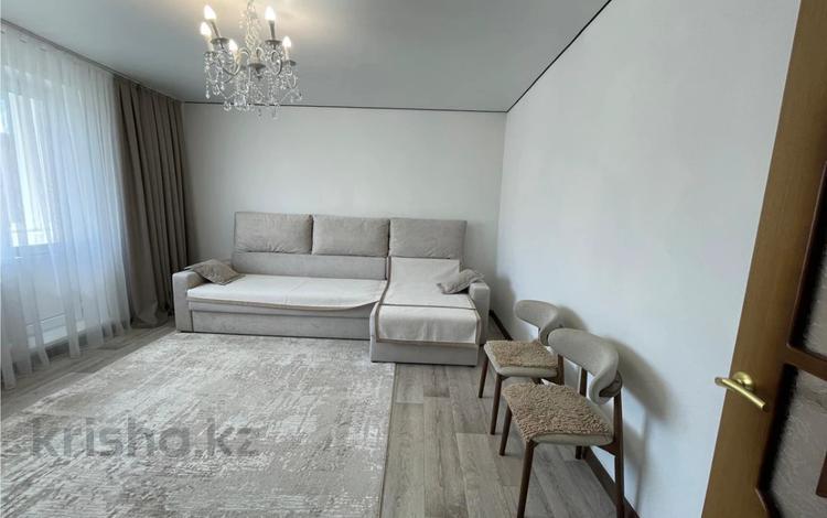 3-комнатная квартира · 63.1 м² · 8/9 этаж, мкр Юго-Восток, Мкр Степной 3 за 29.5 млн ₸ в Караганде, Казыбек би р-н — фото 2