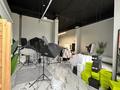 Офисы, магазины и бутики, салоны красоты, образование, кабинеты и рабочие места, студии · 120 м² за 1.1 млн ₸ в Астане, Нура р-н — фото 3
